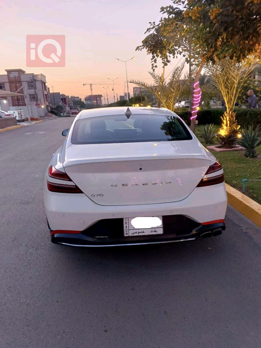 جنسس G70